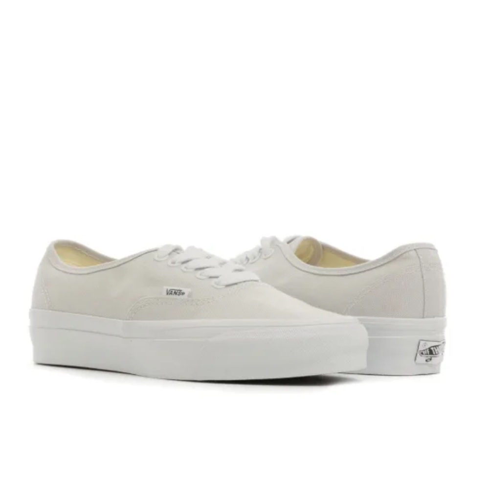New-Vans Canvas Sneakers